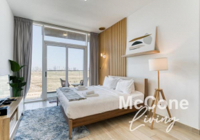 Stylish Studio with Pool, Gym & Tasteful Decor